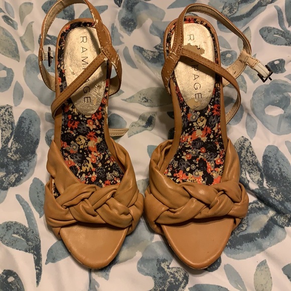 Rampage Heels - Picture 5 of 8